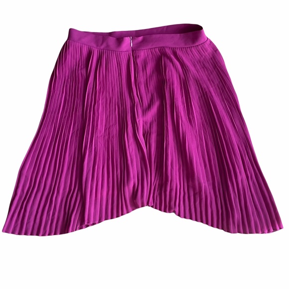 LF Millau Magenta Fuchsia Chiffon Asymmetrical Color-Block Pleated Skirt - Picture 6 of 7